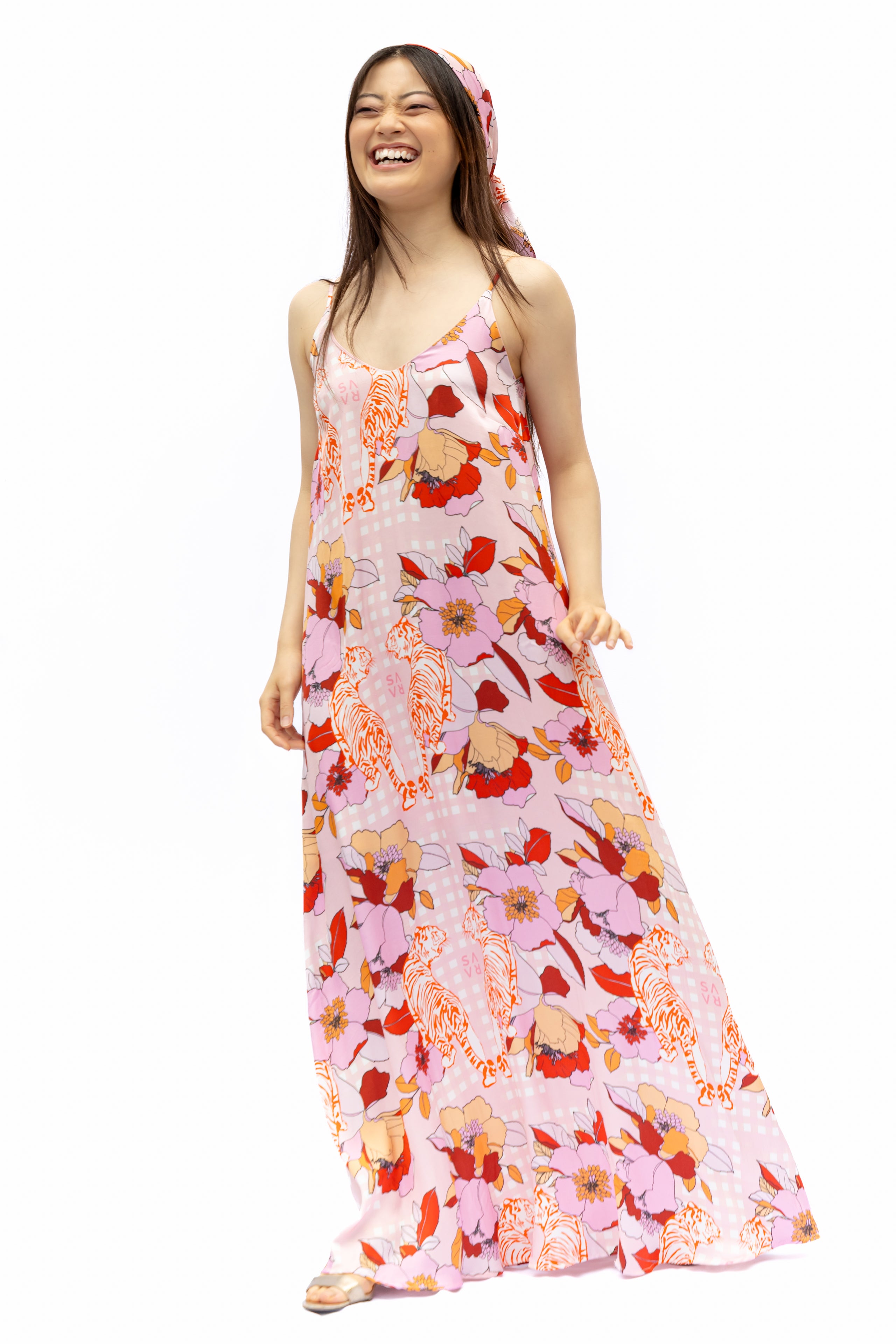 MAXIKLEID