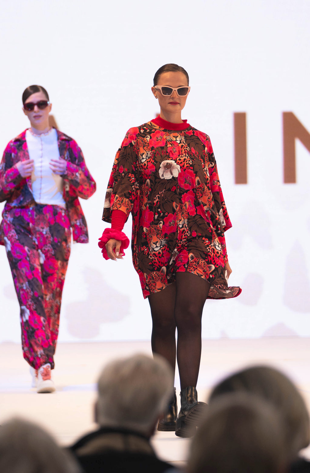 Oversize Longshirt | Statement Piece