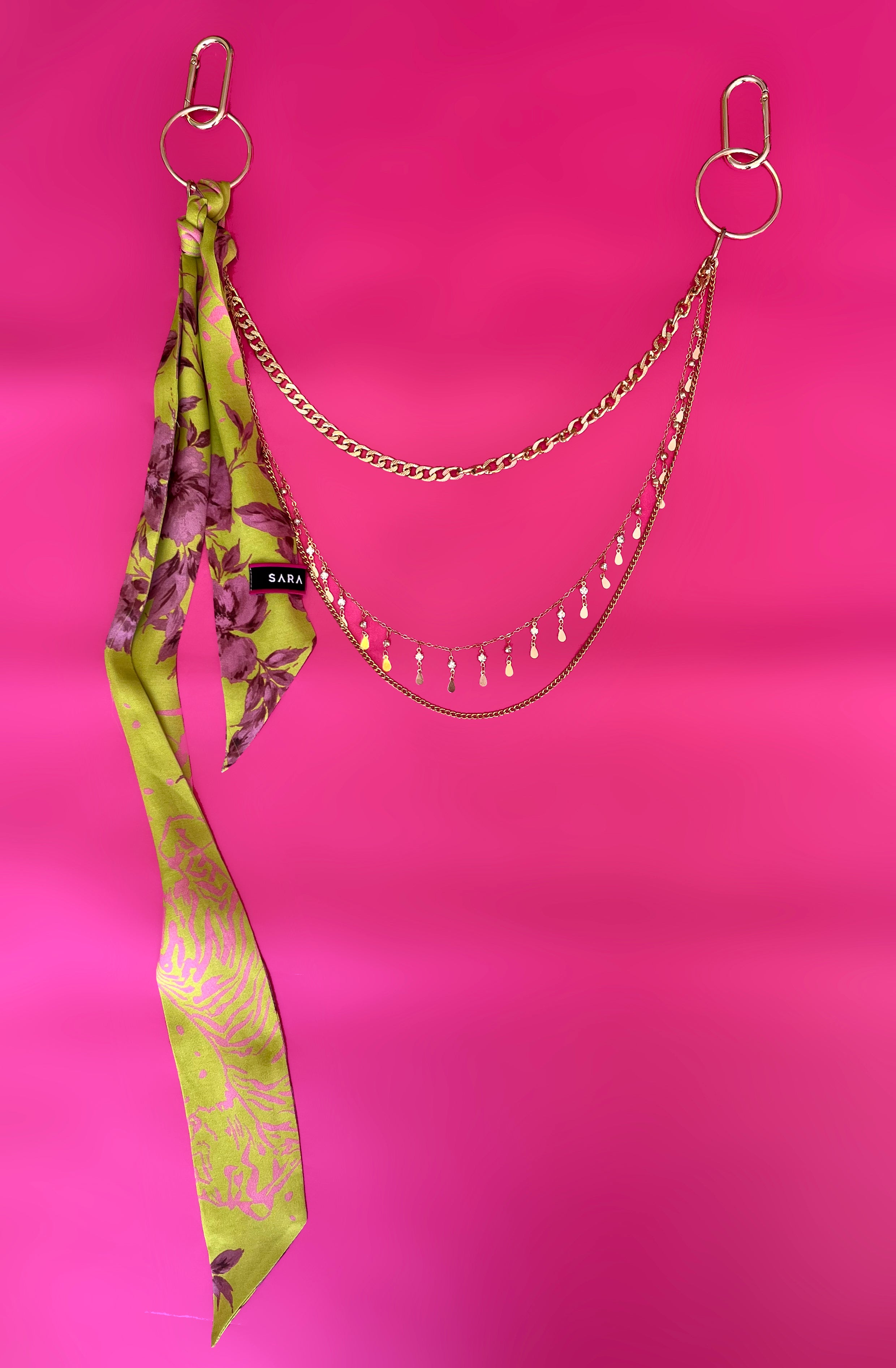 STYLING-KETTE MIT BANDANA
